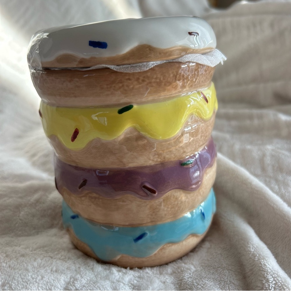 NEW Ceramic Stacked Glazed Donuts Cookie Jar/ Canister